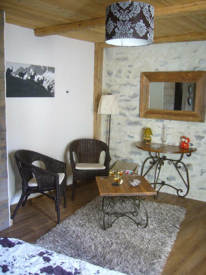 A La Bouge'Hotes Bellentre Luaran gambar